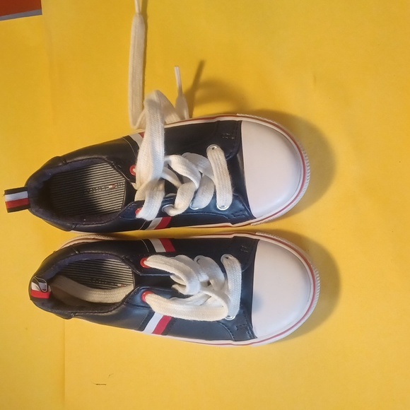 Boys Tommy Hilfiger sneakers - Picture 4 of 5